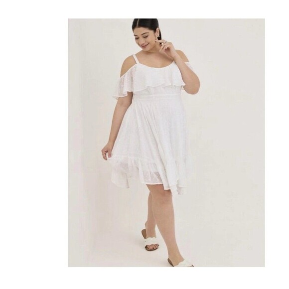 Torrid White Lurex Hanky Hem Lace Chiffon Ruffle Cold Shoulder Dress Size 4X - Picture 4 of 5